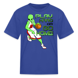 Alien Playing Basketball Game Kid’s T-Shirt - royal blue